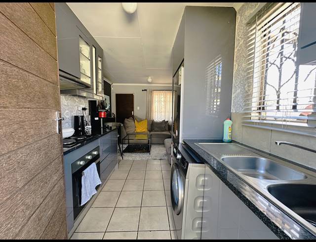 3 BEDROOM HOUSE FOR SALE IN SKY CITY